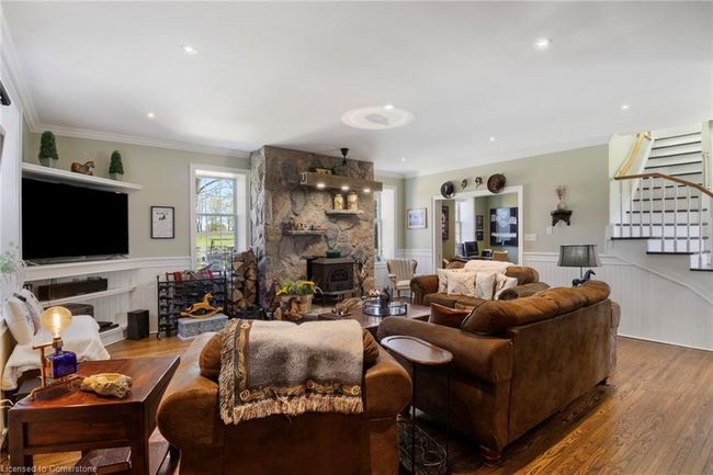 5228 First Line, Home with 7 bedrooms, 5 bathrooms and 22 parking in Acton ON | Image 13