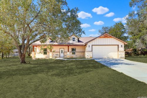 48 Grey Fox, Poteet, TX, 78065-3986 | Card Image
