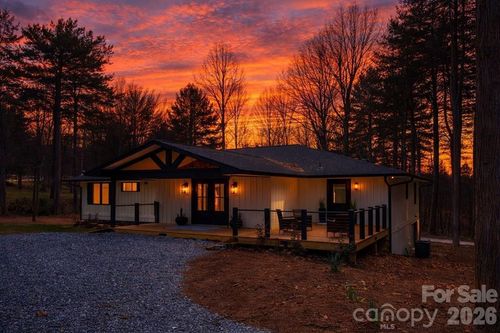 323 Mashburn Branch Rd, FRANKLIN, NC, 28734-4858 | Card Image