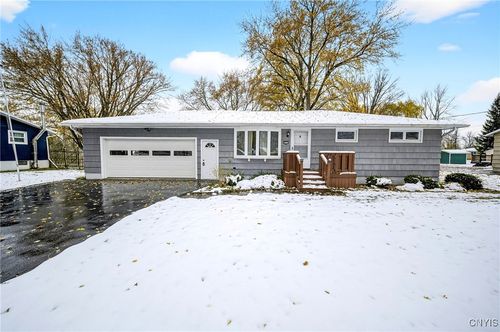 8541 Belnor Dr, Cicero, NY, 13039-8847 | Card Image