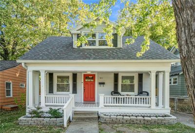 911 E 75th Street, House other with 3 bedrooms, 2 bathrooms and null parking in Kansas City MO | Image 1