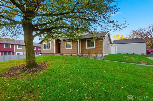 6042 Cinnamon Tree Ct, Englewood, OH, 45322-3605 | Card Image