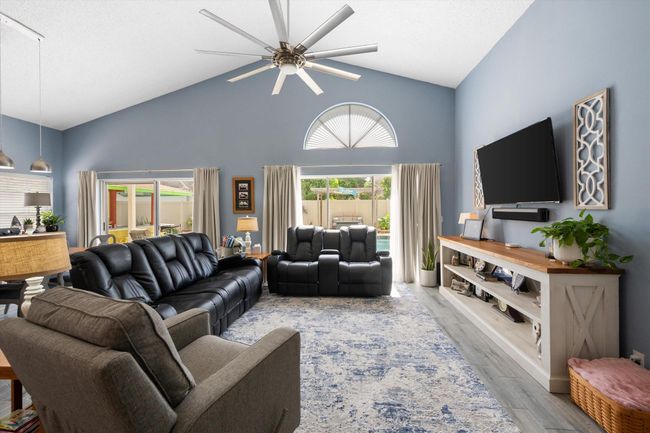 1103 Aviary Rd, House other with 3 bedrooms, 2 bathrooms and null parking in Wellington FL | Image 14