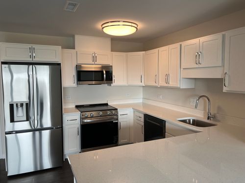 apt-635-200 Park Ave, Calumet City, IL, 60409-5026 | Card Image