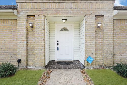 15703 Pine Mountain Dr, Houston, TX, 77084-3628 | Card Image