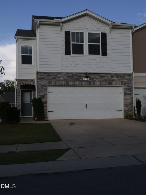 915 Field Ivy Dr, Fuquay Varina, NC, 27526-4337 | Card Image