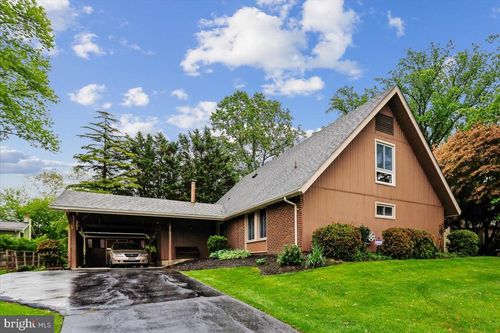 18705 Heritage Hills Dr, BROOKEVILLE, MD, 20833-2811 | Card Image