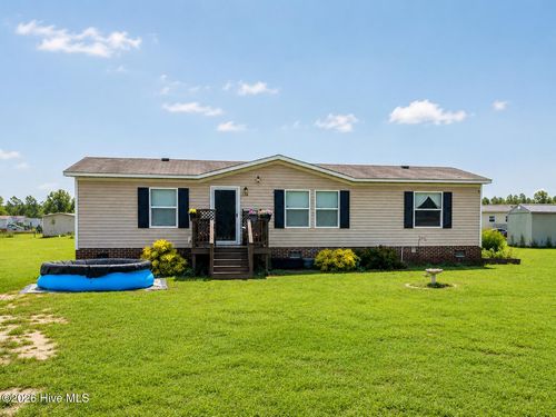 109 Dogwood Cir, Warsaw, NC, 28398-5042 | Card Image