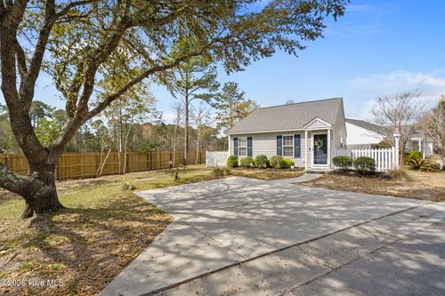 834 Southern Charm Drive, Wilmington, NC, 28412 | Card Image