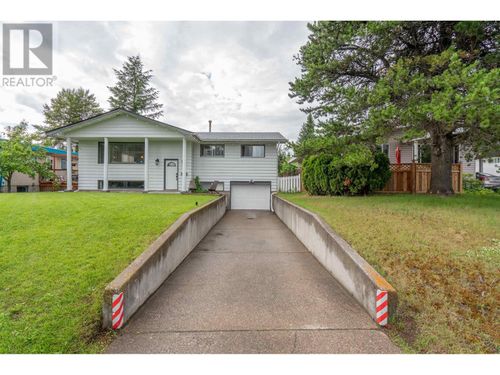 141 Mclean Dr, Prince George, BC, V2M4R5 | Card Image