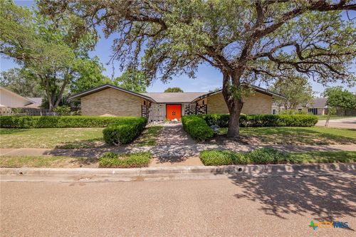 2506 Bon Aire Ave, Victoria, TX, 77901-4422 | Card Image