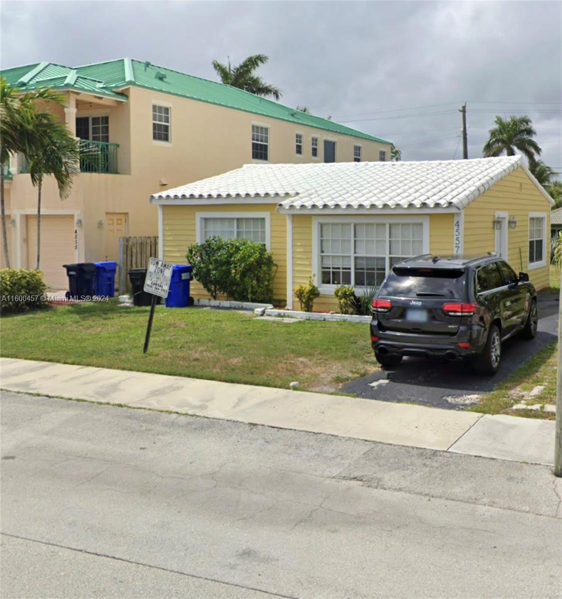 Poinciana St, Lauderdale By The Sea, FL 33308