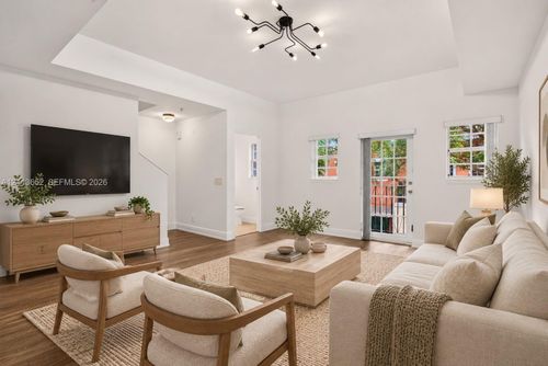 618 Sw 1st Ln, Pompano Beach, FL, 33060-8358 | Card Image