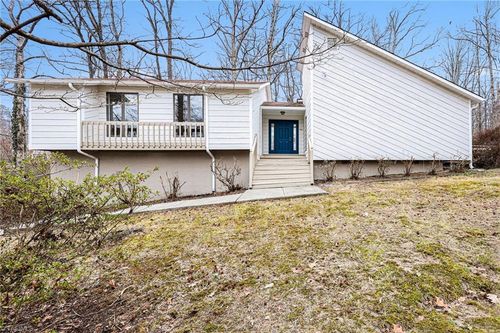 1711 Hanging Valley Court, Kernersville, NC, 27284 | Card Image