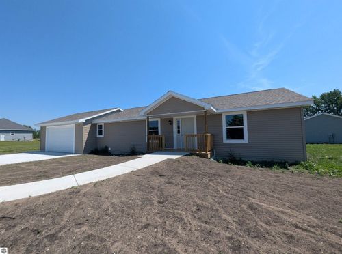 257 W Stern Dr, Au Gres, MI, 48703-9643 | Card Image
