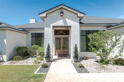 105 Taylor Creek Way, Liberty Hill, TX, 78642-2076 | Card Image