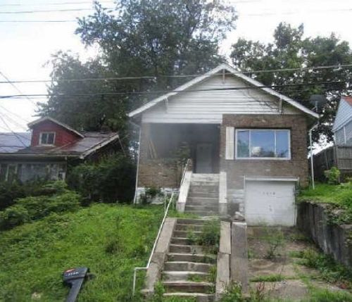 9620 Emerson St, Penn Hills, PA, 15235-1561 | Card Image