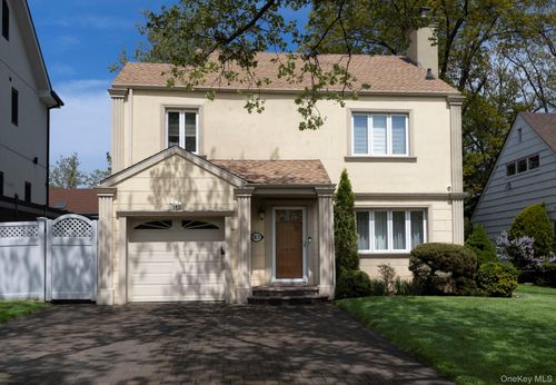 218-51 82nd Ave, Queens Village, NY, 11427-1111 | Card Image