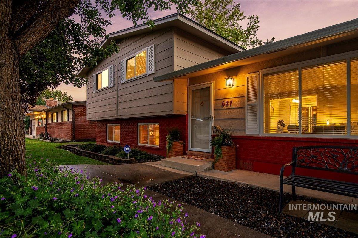 Bitteroot Dr, Boise, ID 83709