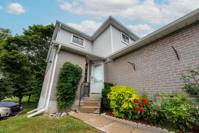 15 - 400 Orton Park Rd, Condo with 4 bedrooms, 2 bathrooms and 2 parking in Scarborough ON | Image 3