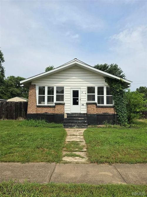 704 Camilla St, Park Hills, MO, 63601-4014 | Card Image