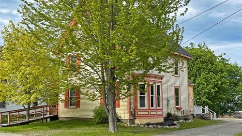 25 Center St, Machias, ME, 04654-1111 | Card Image