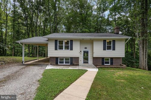 6217 Oak Grove Dr, FREDERICKSBURG, VA, 22407-1221 | Card Image