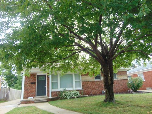 1616 Genesee Dr, Royal Oak, MI, 48073-4709 | Card Image