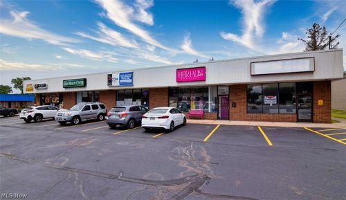 27075 Chardon Rd, Richmond Heights, OH, 44143-1113 | Card Image