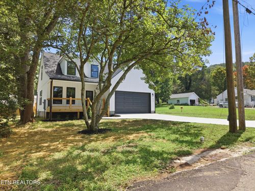 211 Shipe Rd, Powell, TN, 37849-7219 | Card Image
