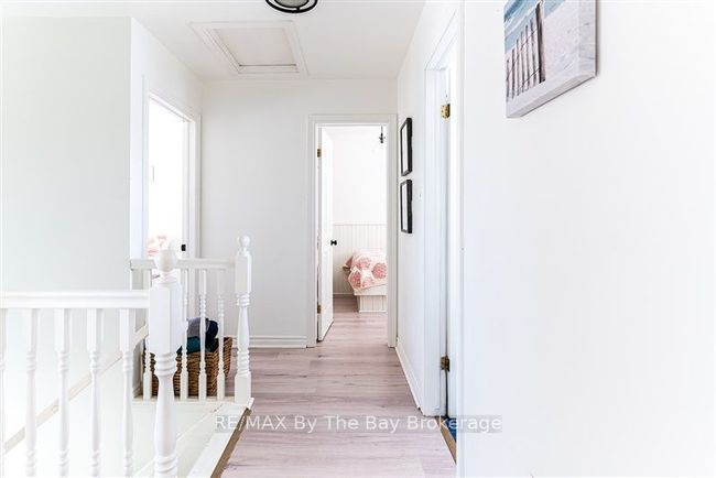 15 Baker St, House other with 4 bedrooms, 2 bathrooms and 4 parking in Wasaga Beach ON | Image 14