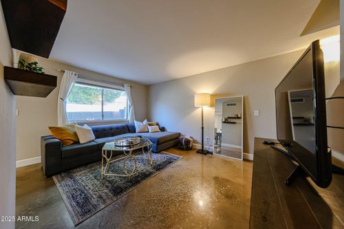 8531 E Belleview St, Scottsdale, AZ, 85257-4177 | Card Image