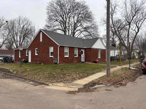 805 Michigan Ave, Sturgis, MI, 49091-2219 | Card Image