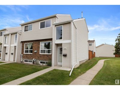 18245 93 Ave Nw, Townhouse with 3 bedrooms, 2 bathrooms and null parking in Edmonton AB | Image 1