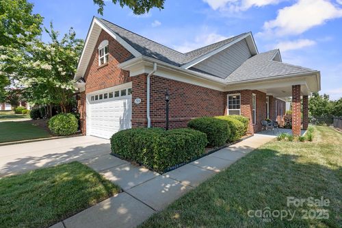 2904 Autumn Harvest Ln, Charlotte, NC, 28269-7913 | Card Image