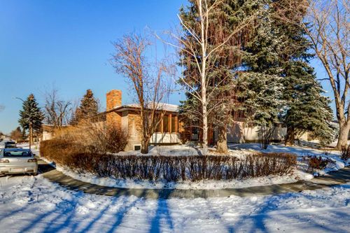 4620 31 Ave Ne, Calgary, AB, T1Y1G9 | Card Image