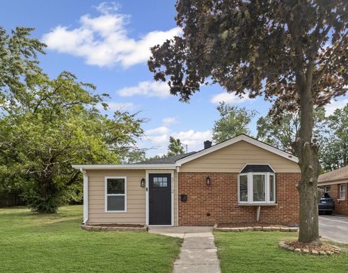 3112 W Whipple Dr, Merrionette Park, IL, 60803-5880 | Card Image