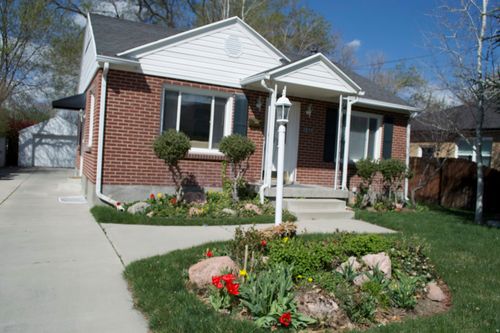 2836 S Kenwood St, Salt Lake City, UT, 84106-3743 | Card Image
