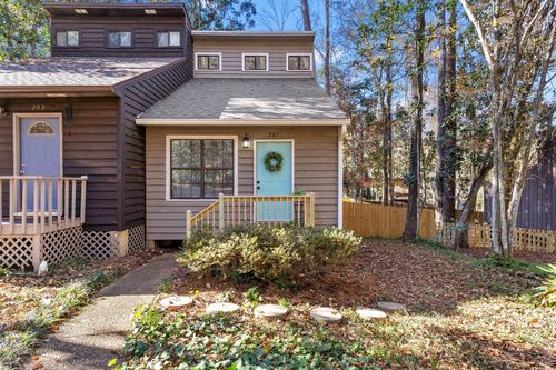 207 Parkbrook Cir, Tallahassee, FL, 32301-8918 | Card Image