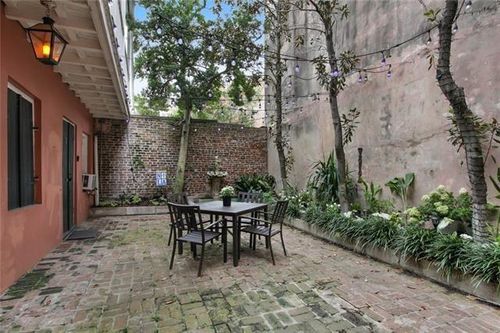 apt-2-411 Burgundy St, New Orleans, LA, 70112-3460 | Card Image