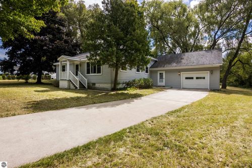7294 E Fouch Rd, Traverse City, MI, 49684 | Card Image