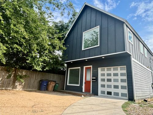 a-2917 E 12th St, Austin, TX, 78702-2401 | Card Image