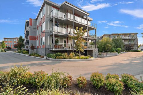202-10670 Mcdonald Park Rd, North Saanich, BC, V8L5S7 | Card Image
