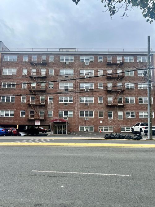 apt-b1-8829 Kennedy Blvd, North Bergen, NJ, 07047-5338 | Card Image