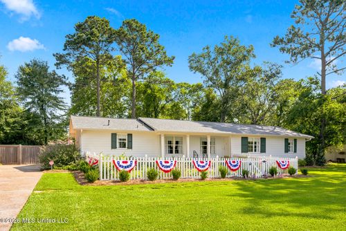 208 Saint Augustine Drive, Madison, MS, 39110 | Card Image