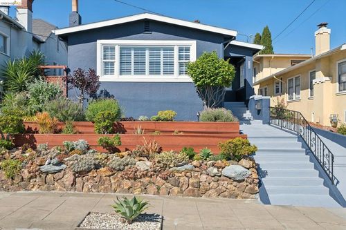 5208 Trask St, Oakland, CA, 94601-5532 | Card Image
