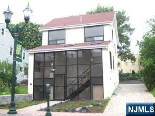 1633 Center Ave, Fort Lee, NJ, 07024-4740 | Card Image