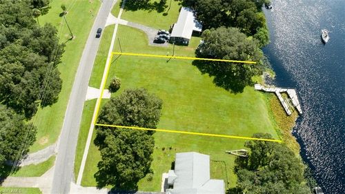395 Old County Road 78, Labelle, FL, 33935-6123 | Card Image