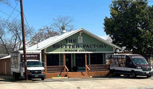 1412 Broadway, Kerrville, TX, 78028-3521 | Card Image