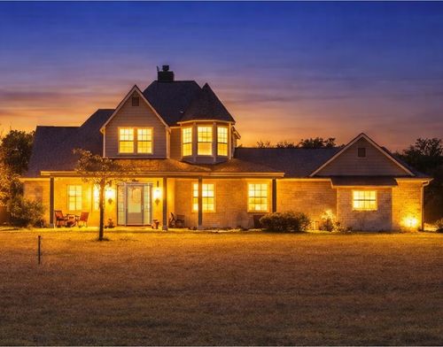 913 County Road 220, Florence, TX, 76527-4342 | Card Image